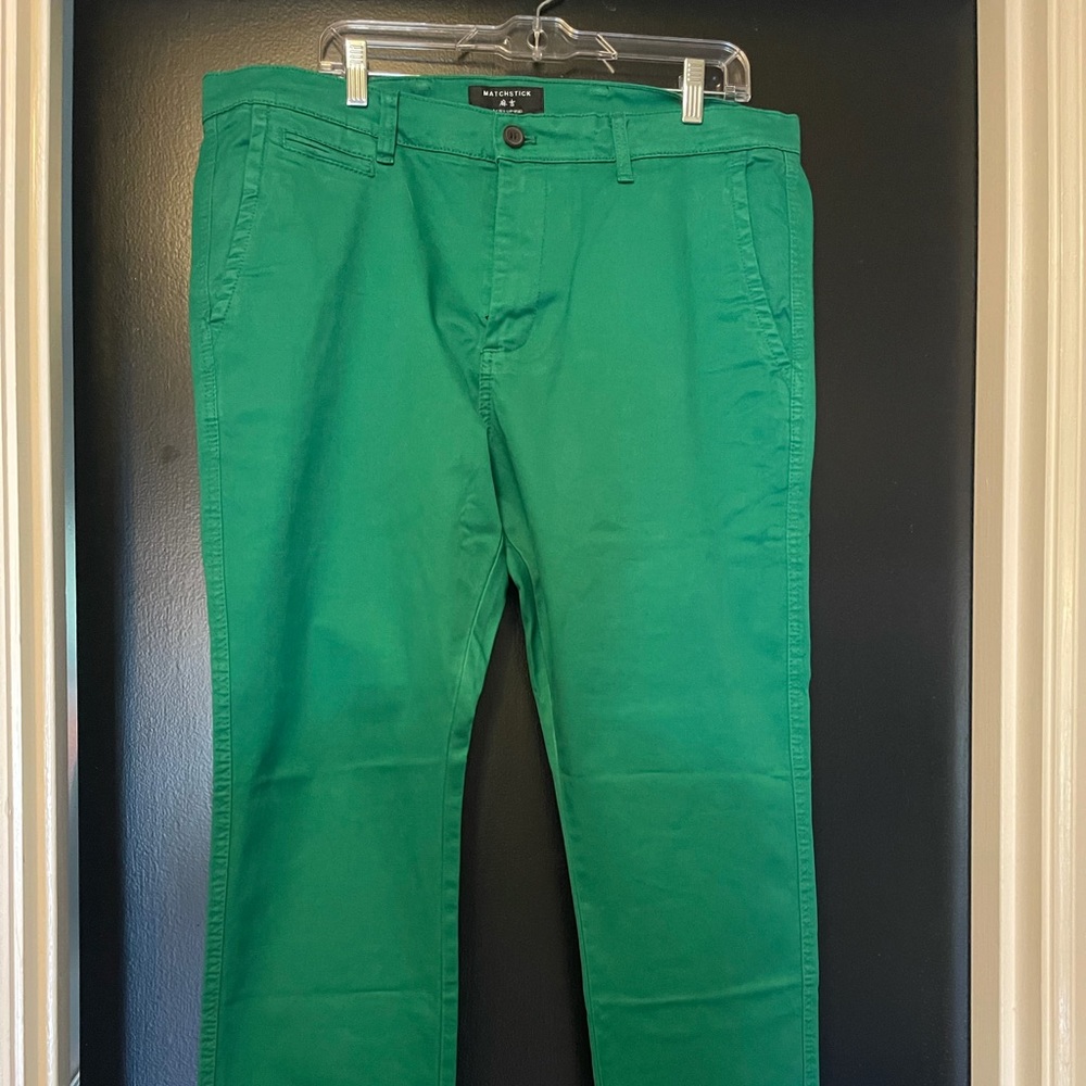 Men’s green pants
